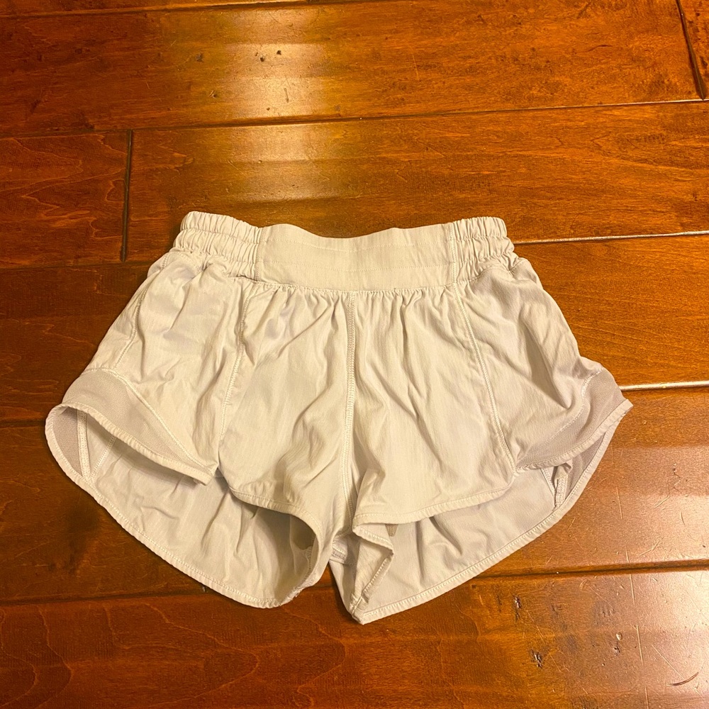 lululemon shorts 2.5